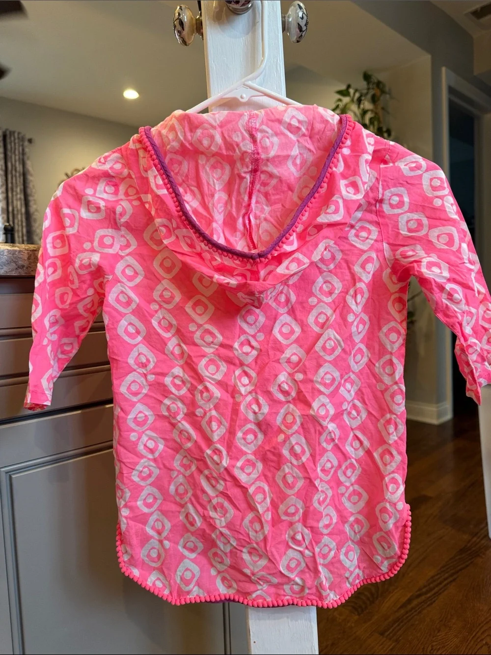 Old Navy Hot Pink Hooded Coverup with White Geometric Print size S 6-7